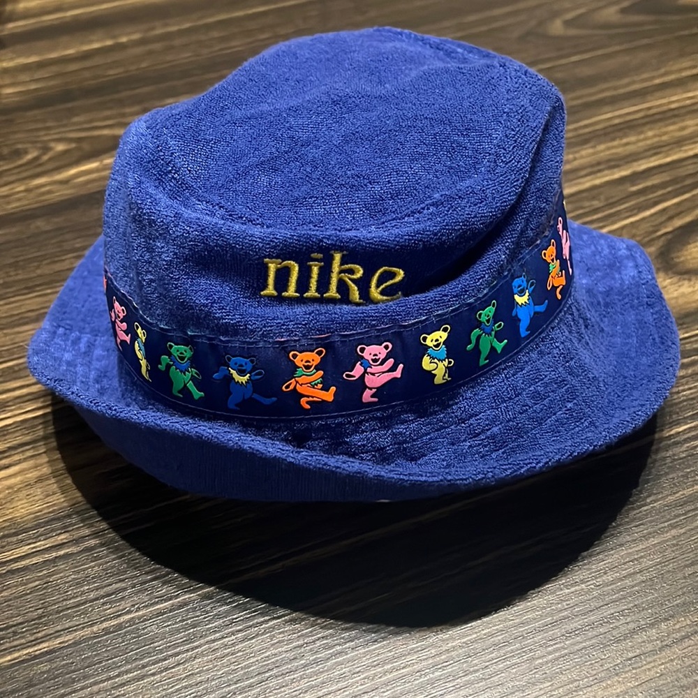 Blue Nike X Grateful Dead bucket hat (S/M)